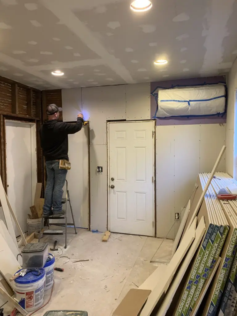 Galley kitchen layout