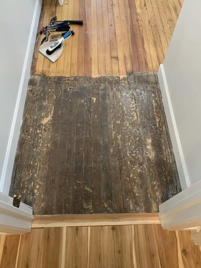 sanding and refinishing hardwood floors