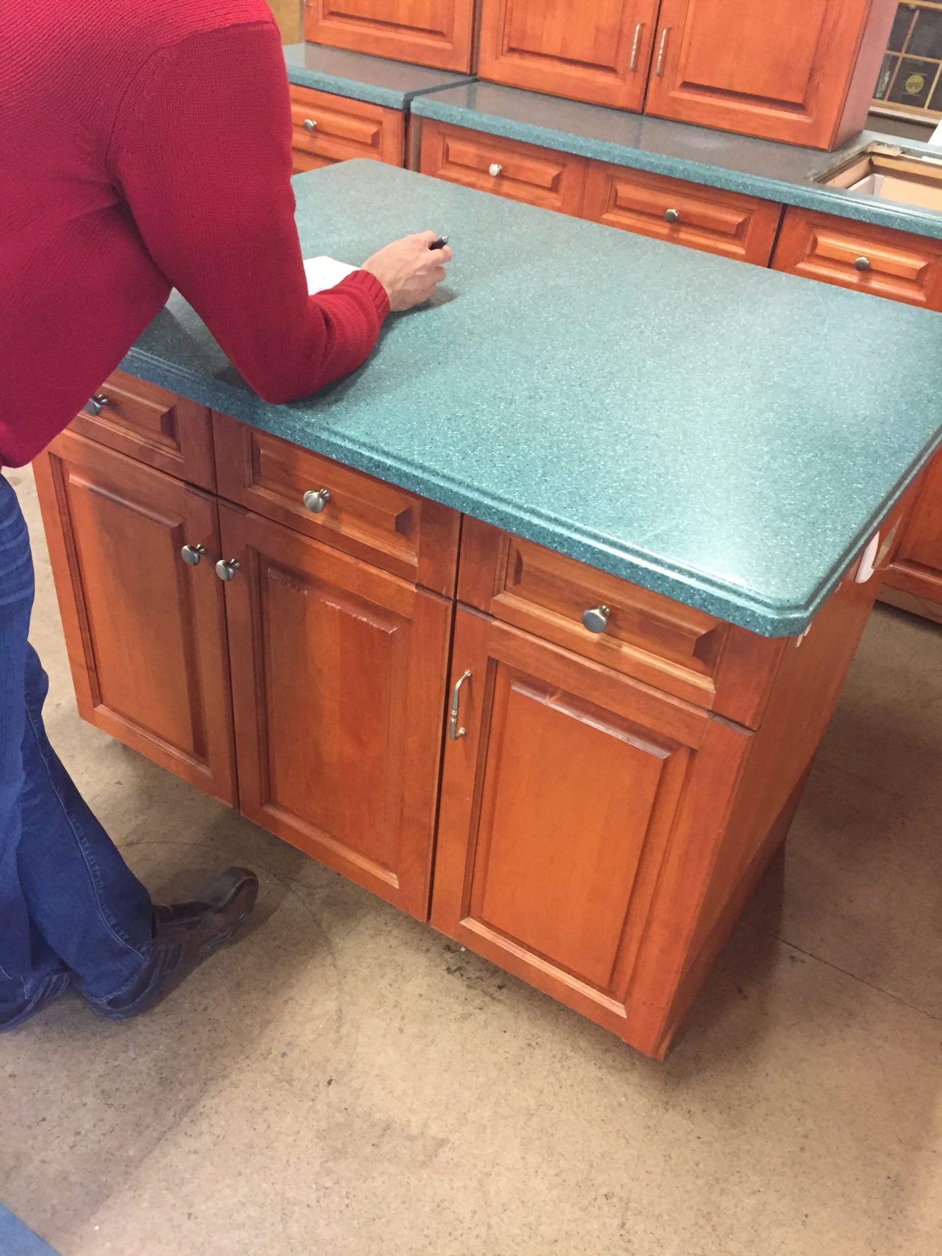 selling used kitchen cabinets